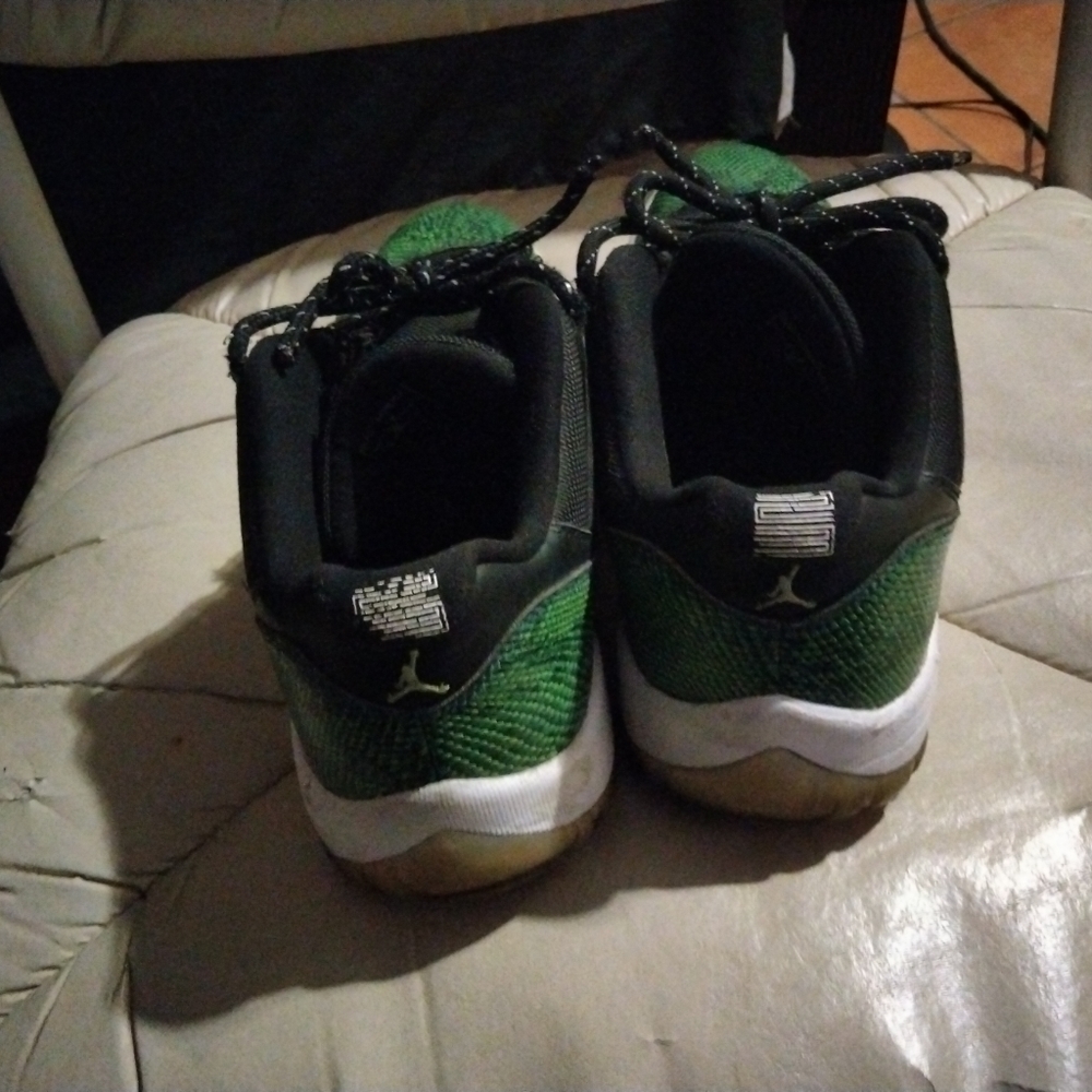 Shoes - Picture 4 of 4
